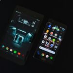 black android smartphone displaying home screen