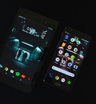 black android smartphone displaying home screen